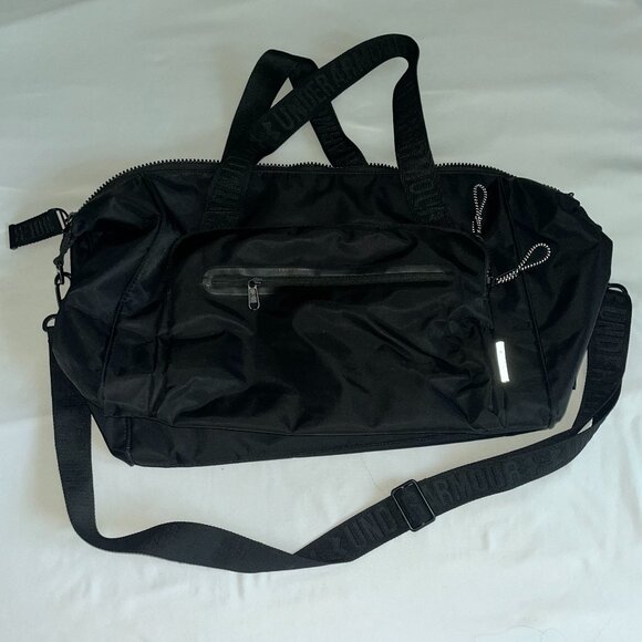 Under Armour Handbags - 🔵 Under Armour Duffel Bag